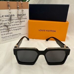 Louis Vuitton Black Sunglasses